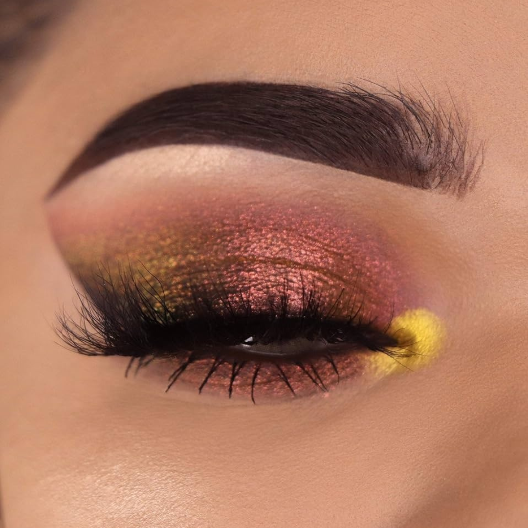 CHARMACY Milano 4-in-1 Glitter Multi-Functional Palette | Insane Quad Eyeshadow + Highlighter + Body Glitter